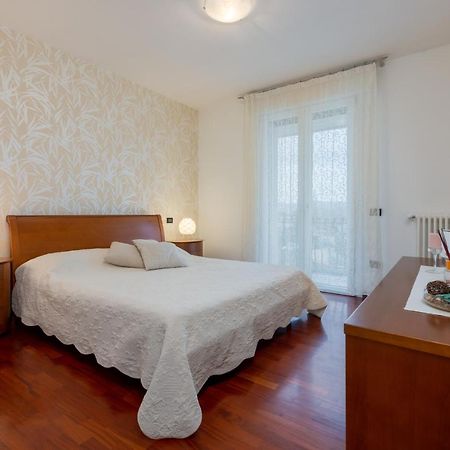 Giotto Guesthouse Due Carrare Екстер'єр фото